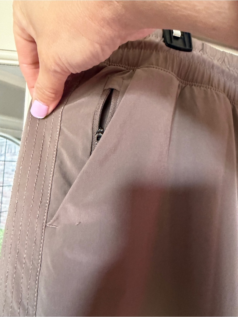 Athleta Avenue Crop Pants Size 16 Tall Tan Wide Leg Travel Pants Zipper Pockets - Picture 3 of 7